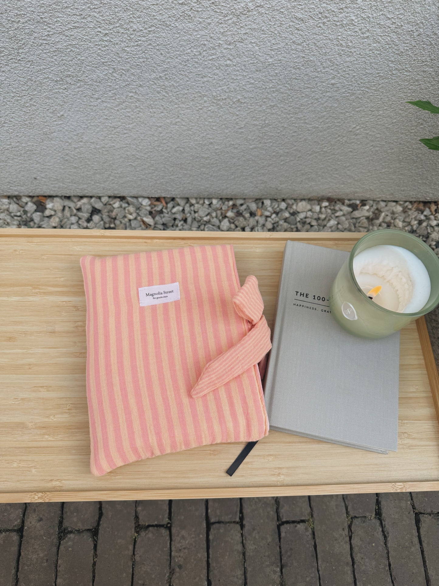 Bow Book Sleeve - Avery